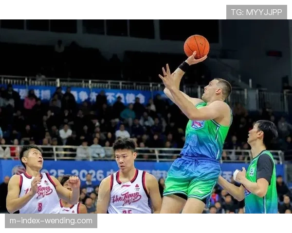 天津先行者内线崩塌致防守崩溃 篮板保护形同虚设 天津先行者内线崩塌致防守崩溃 篮板保护形同虚设